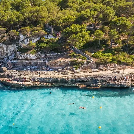 Casa Brisa- En Cala Llombards- Santany *